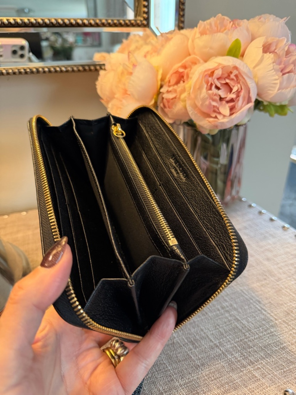 EUC Balenciaga Black Leather Zip Wallet with Gold Hardware - Picture 7 of 17